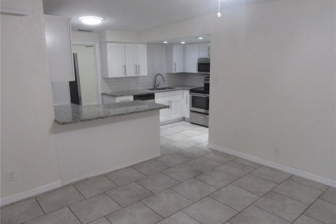 Casa en alquiler en Largo, Florida, 3 dormitorios, 117.71 m2 № 1869254 - foto 8