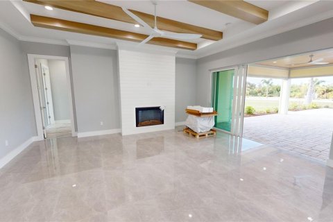 House in Punta Gorda, Florida 4 bedrooms, 240.25 sq.m. № 646732 - photo 8