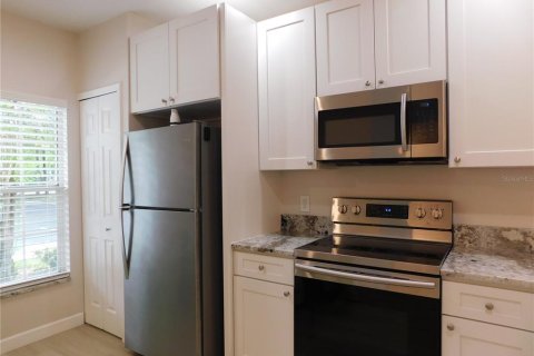 Touwnhouse à louer à Tampa, Floride: 2 chambres, 110 m2 № 2403162 - photo 6