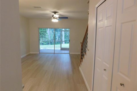 Touwnhouse à louer à Tampa, Floride: 2 chambres, 110 m2 № 2403162 - photo 11