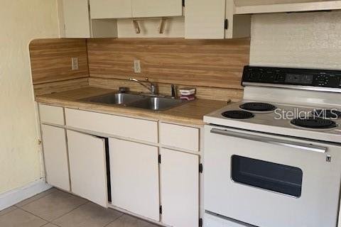 Apartamento en alquiler en Avon Park, Florida, 2 dormitorios, 75.25 m2 № 2096269 - foto 2