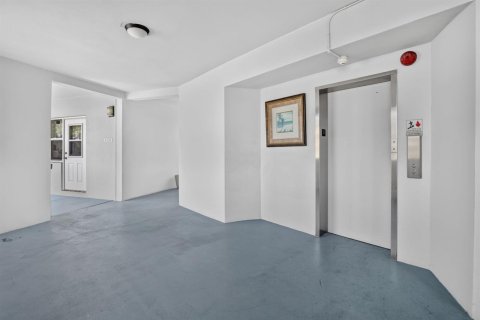 Condominio en venta en Hollywood, Florida, 1 dormitorio, 67.54 m2 № 2251697 - foto 30