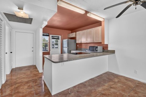 Condominio en venta en Hollywood, Florida, 1 dormitorio, 67.54 m2 № 2251697 - foto 8