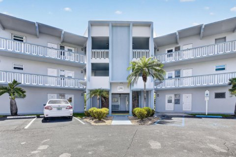 Condo in Hollywood, Florida, 1 bedroom  № 2251697