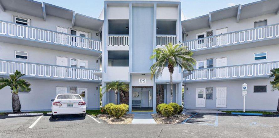 Condominio en Hollywood, Florida, 1 dormitorio  № 2251697