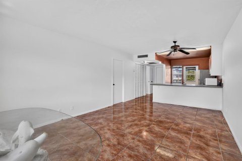 Condominio en venta en Hollywood, Florida, 1 dormitorio, 67.54 m2 № 2251697 - foto 7