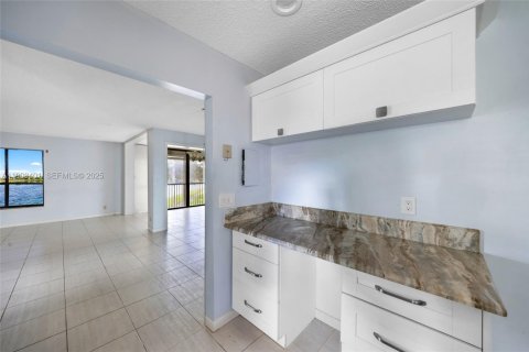 Condo in Coconut Creek, Florida, 3 bedrooms № 1988473 - photo 27