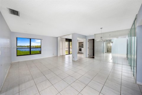 Condo in Coconut Creek, Florida, 3 bedrooms № 1988473 - photo 29