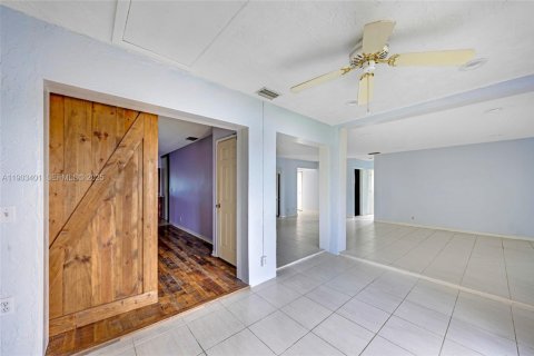 Condo in Coconut Creek, Florida, 3 bedrooms № 1988473 - photo 20