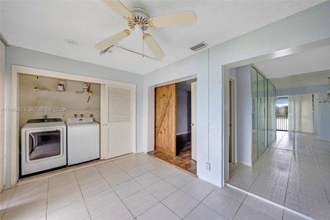 Condo in Coconut Creek, Florida, 3 bedrooms № 1988473 - photo 21