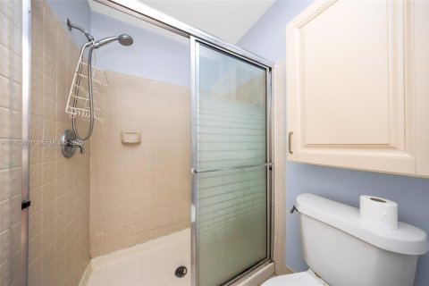 Condo in Coconut Creek, Florida, 3 bedrooms № 1988473 - photo 18