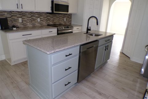 Casa en venta en Port Charlotte, Florida, 4 dormitorios, 207.92 m2 № 2381125 - foto 21