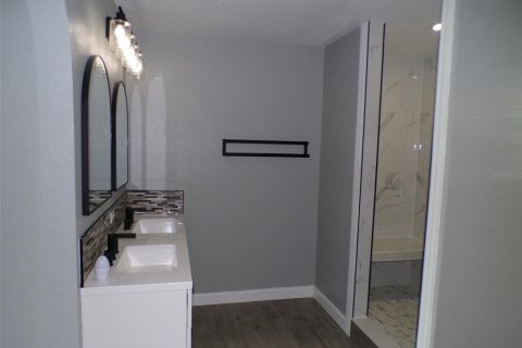 Casa en venta en Port Charlotte, Florida, 4 dormitorios, 207.92 m2 № 2381125 - foto 8