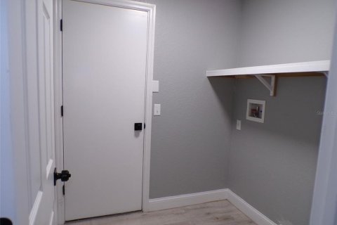 Casa en venta en Port Charlotte, Florida, 4 dormitorios, 207.92 m2 № 2381125 - foto 23