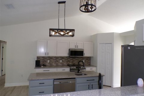 Casa en venta en Port Charlotte, Florida, 4 dormitorios, 207.92 m2 № 2381125 - foto 18