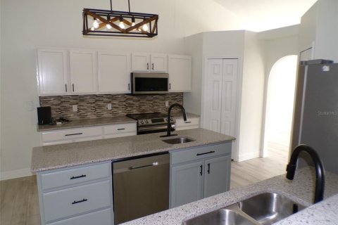 Casa en venta en Port Charlotte, Florida, 4 dormitorios, 207.92 m2 № 2381125 - foto 20