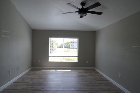 Casa en venta en Port Charlotte, Florida, 4 dormitorios, 207.92 m2 № 2381125 - foto 7