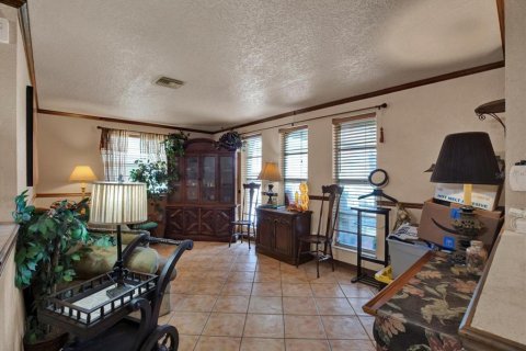 Villa ou maison à vendre à Largo, Floride: 4 chambres, 189.33 m2 № 2091813 - photo 3