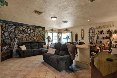 Villa ou maison à vendre à Largo, Floride: 4 chambres, 189.33 m2 № 2091813 - photo 6