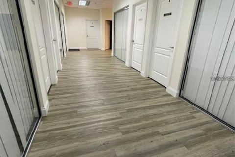 Immobilier commercial à louer à Orlando, Floride: 96.25 m2 № 2430633 - photo 11