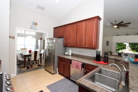 House in Haines City, Florida 4 bedrooms, 193.61 sq.m. № 1408040 - photo 27
