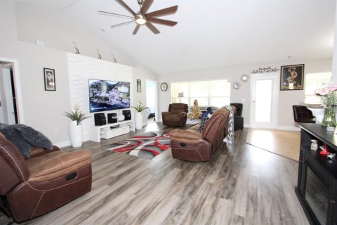 House in Haines City, Florida 4 bedrooms, 193.61 sq.m. № 1408040 - photo 21