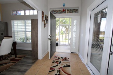 House in Haines City, Florida 4 bedrooms, 193.61 sq.m. № 1408040 - photo 12