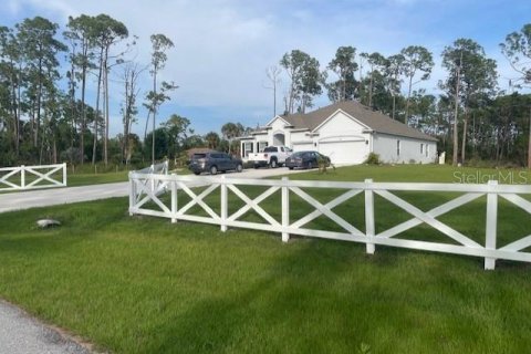 House in North Port, Florida 4 bedrooms, 248.7 sq.m. № 2098214 - photo 22