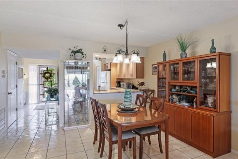 Condo in Bradenton, Florida, 2 bedrooms  № 2289678 - photo 17