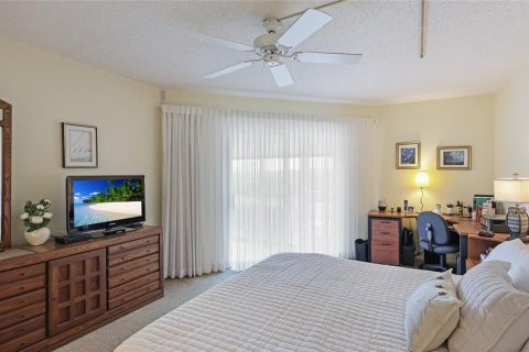 Condo in Bradenton, Florida, 2 bedrooms  № 2289678 - photo 12