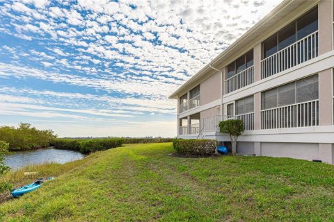 Condo in Bradenton, Florida, 2 bedrooms  № 2289678 - photo 2