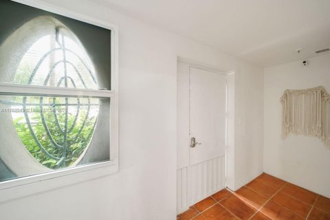 Снять в аренду кондоминиум в Майами-Бич, Флорида 3 спальни, 212.28м2, № 1632532 - фото 20