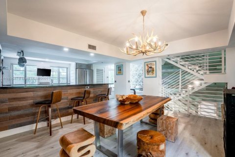 Снять в аренду кондоминиум в Майами-Бич, Флорида 3 спальни, 212.28м2, № 1632532 - фото 5