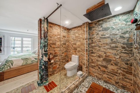 Снять в аренду кондоминиум в Майами-Бич, Флорида 3 спальни, 212.28м2, № 1632532 - фото 24
