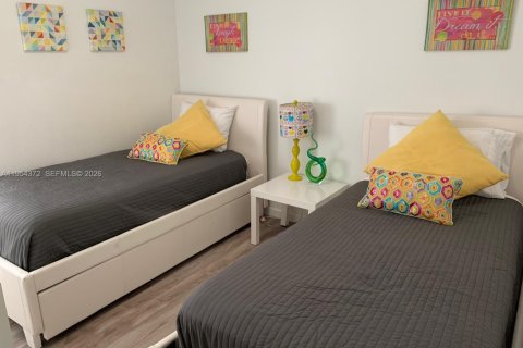 Снять в аренду виллу или дом в Киссимми, Флорида 4 спальни, 195м2, № 2009124 - фото 20