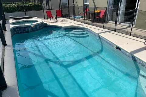 Снять в аренду виллу или дом в Киссимми, Флорида 4 спальни, 195м2, № 2009124 - фото 2