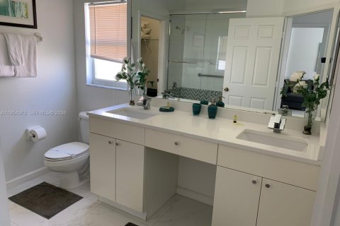 Снять в аренду виллу или дом в Киссимми, Флорида 4 спальни, 195м2, № 2009124 - фото 22