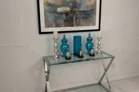 Снять в аренду виллу или дом в Киссимми, Флорида 4 спальни, 195м2, № 2009124 - фото 9