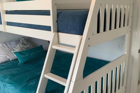 Снять в аренду виллу или дом в Киссимми, Флорида 4 спальни, 195м2, № 2009124 - фото 16