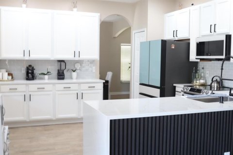 Casa en alquiler en Kissimmee, Florida, 4 dormitorios, 222.59 m2 № 1903246 - foto 23