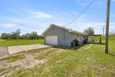 House in Archer, Florida 3 bedrooms, 156.08 sq.m. № 1725575 - photo 11