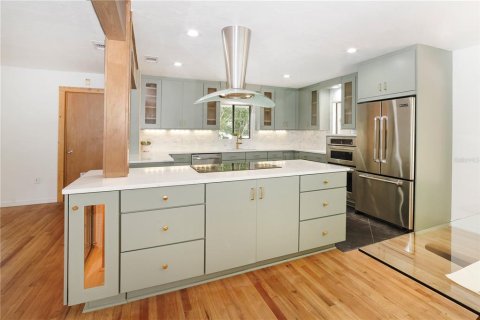House in Gainesville, Florida 5 bedrooms, 308.62 sq.m. № 1644665 - photo 14