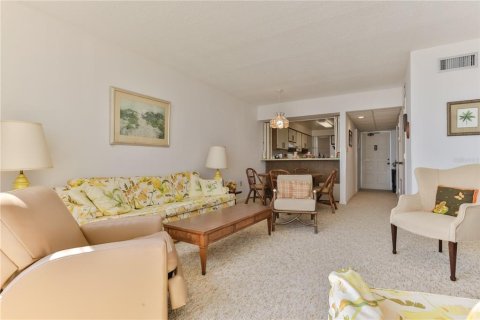 Condo in Ormond Beach, Florida, 2 bedrooms  № 1526716 - photo 15