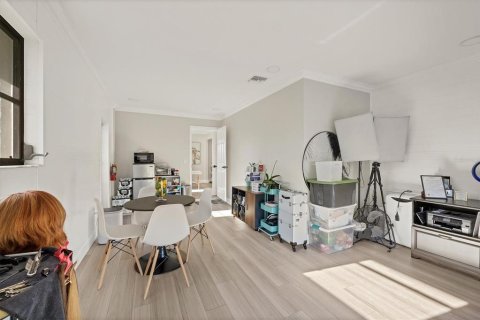 Купить коммерческую недвижимость в Энглвуд, Флорида 145.67м2, № 1439295 - фото 20