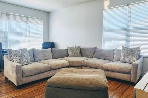Купить виллу или дом в Орландо, Флорида 7 комнат, 205.22м2, № 1632517 - фото 2