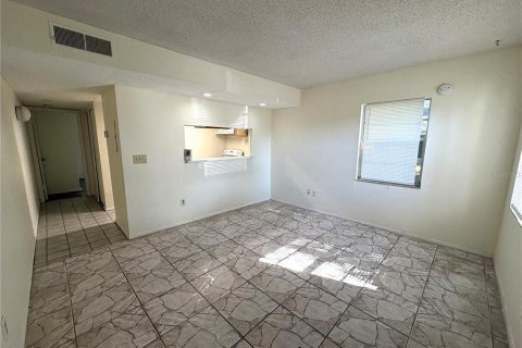 Condo in Tampa, Florida, 1 bedroom № 2238936 - photo 2