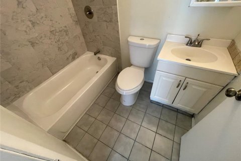 Condo in Tampa, Florida, 1 bedroom № 2238936 - photo 8