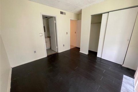Condo in Tampa, Florida, 1 bedroom № 2238936 - photo 6