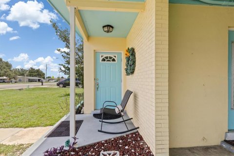 Casa en venta en Port Charlotte, Florida, 3 dormitorios, 98.85 m2 № 1805828 - foto 7