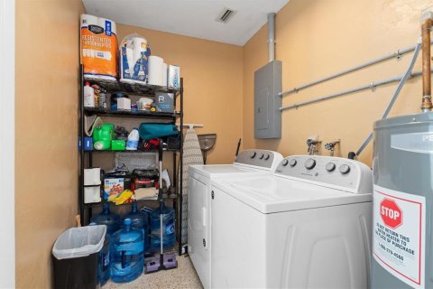 Casa en venta en Port Charlotte, Florida, 3 dormitorios, 98.85 m2 № 1805828 - foto 30